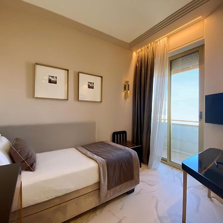 Hotel Ambasciatori Rimini Ruang foto