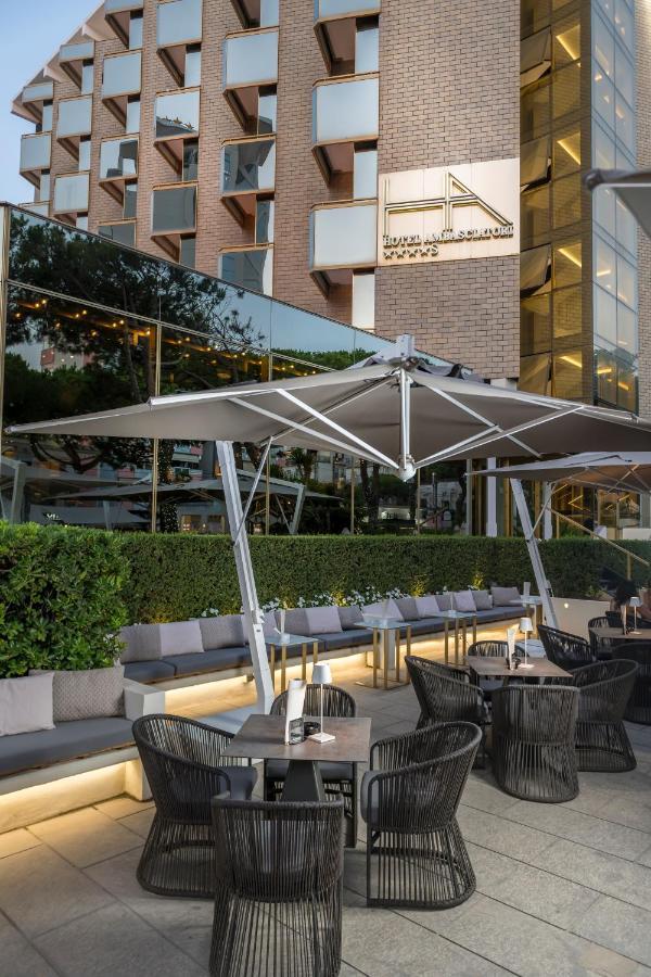 Hotel Ambasciatori Rimini Bagian luar foto